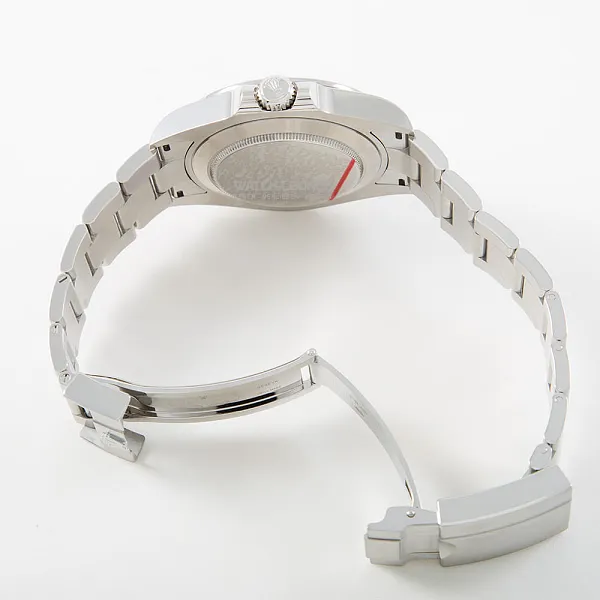 01563_watchlounge_lo.jpg