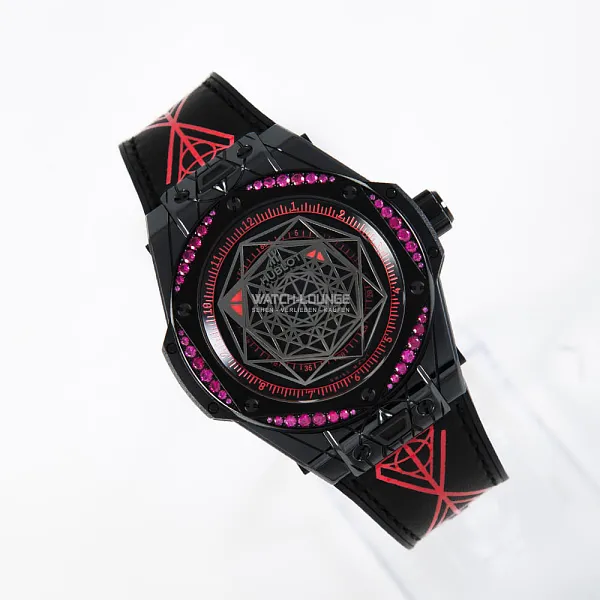 02090_watchlounge_lo.jpg