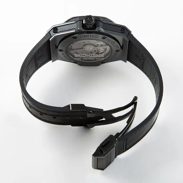 02096_watchlounge_lo.jpg