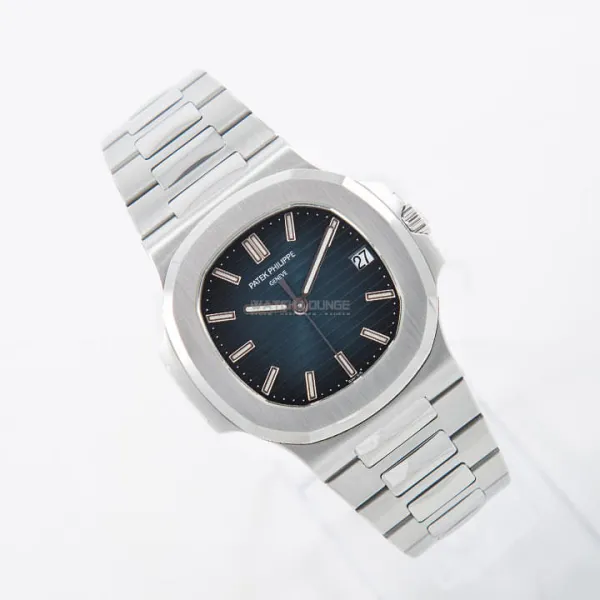 03053_watchlounge_lo.jpg