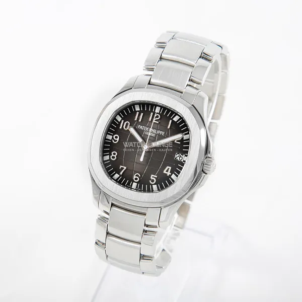 03511_watchlounge_lo.jpg