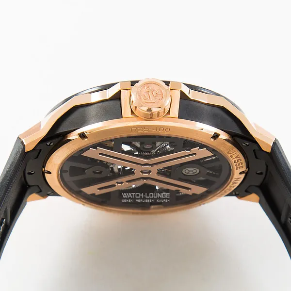 04558_watchlounge_lo.jpg