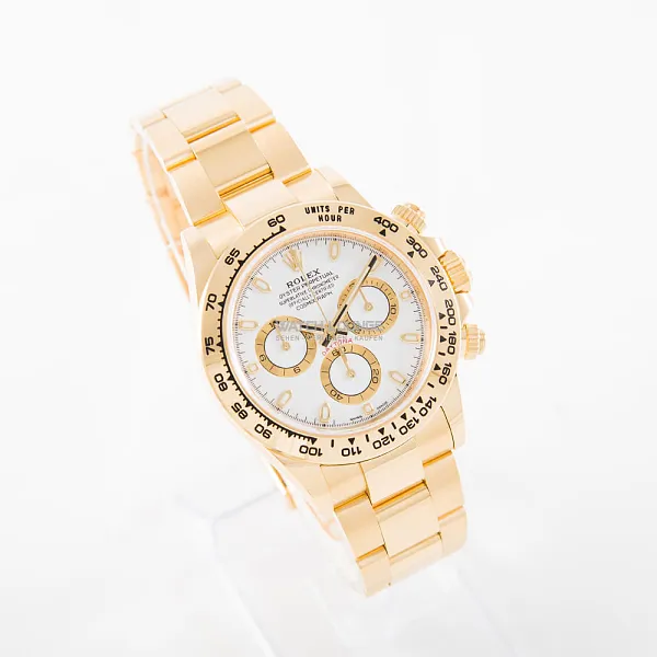 04804_watchlounge_lo_1.jpg