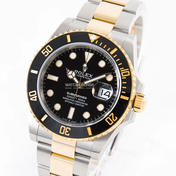05237_watchlounge_lo_1.jpg