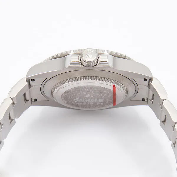 06766_watchlounge_lo.jpg
