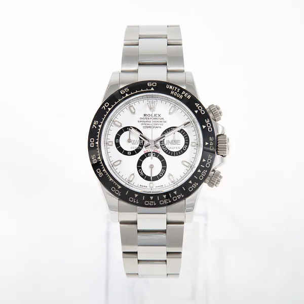 07628_watchlounge_lo_1.jpg