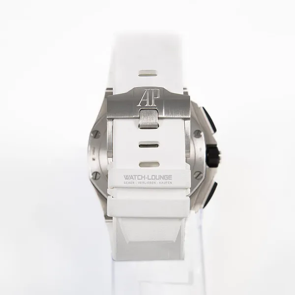 08281_watchlounge_lo.jpg