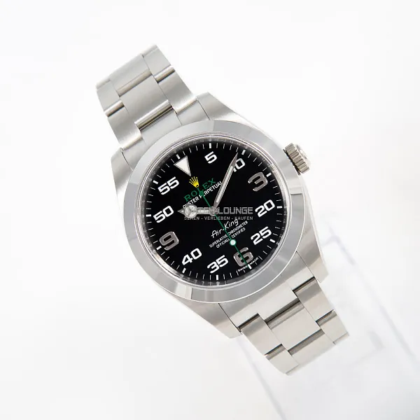 08857_watchlounge_lo.jpg