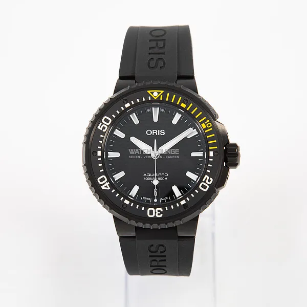 08921_watchlounge_lo.jpg