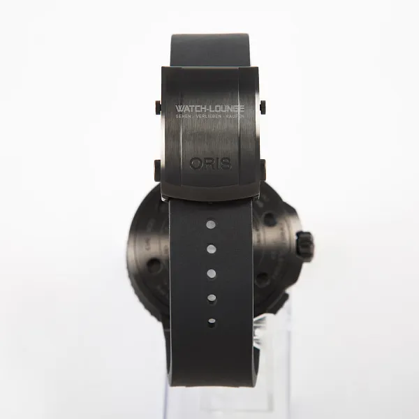 08927_watchlounge_lo.jpg