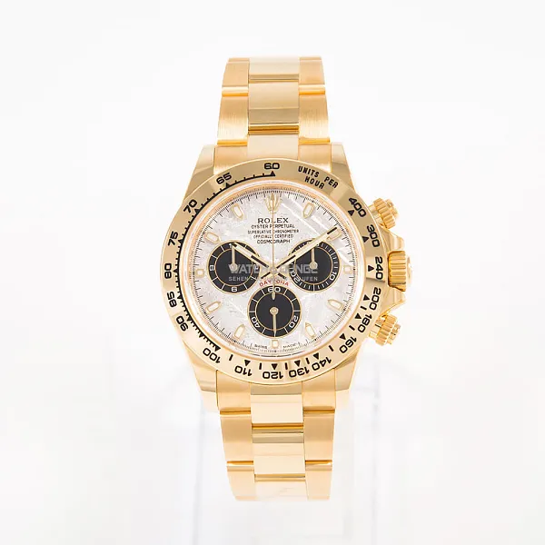 09158_watchlounge_lo.jpg