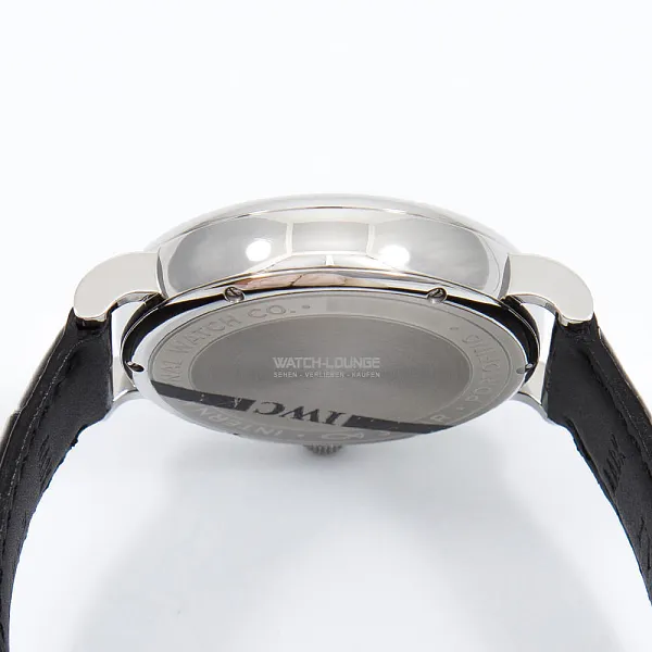 11113_watchlounge_lo.jpg
