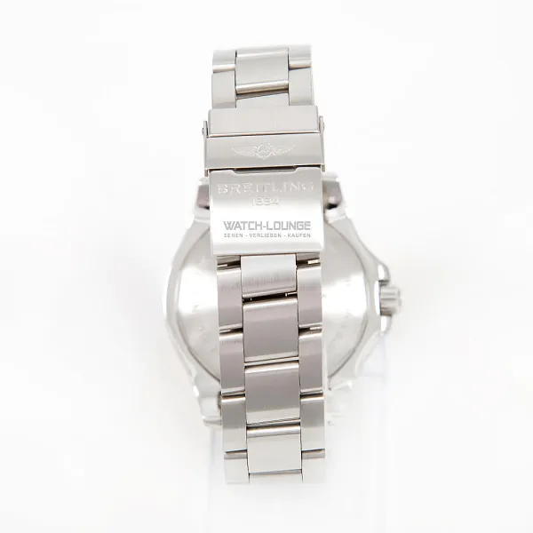 11174_watchlounge_lo.jpg