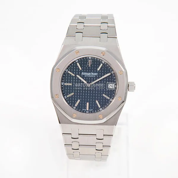 11943_watchlounge_lo.jpg