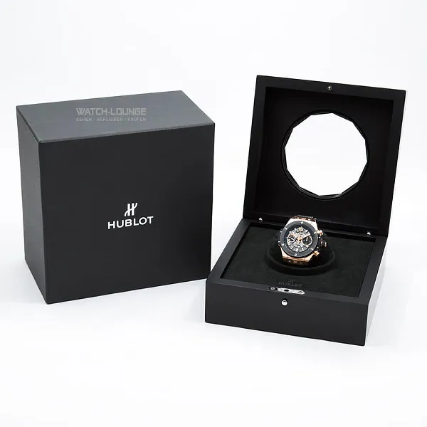12293_watchlounge_lo.jpg