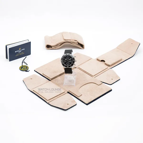 12393_watchlounge_lo.jpg