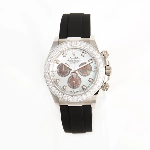 12771_watchlounge_lo.jpg