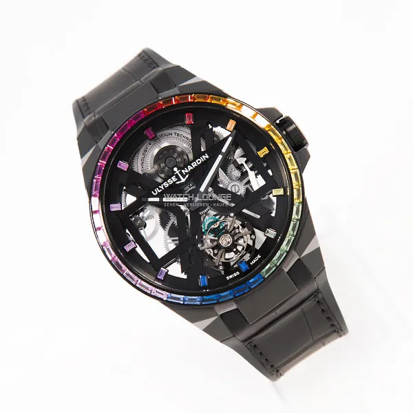 13003_watchlounge_lo.jpg