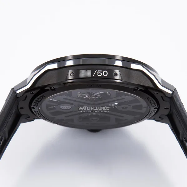 13008_watchlounge_lo.jpg