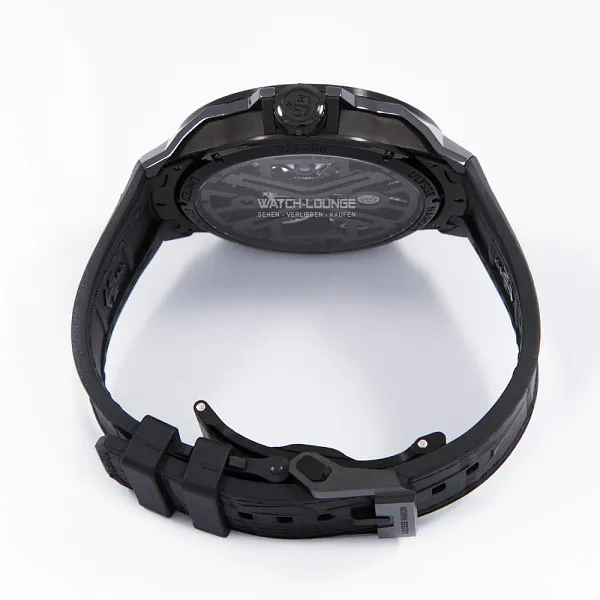 13010_watchlounge_lo.jpg