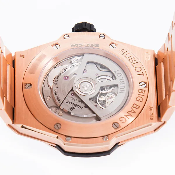 13043_watchlounge_lo.jpg