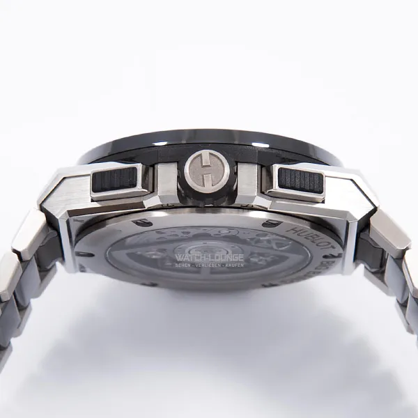 13052_watchlounge_lo.jpg