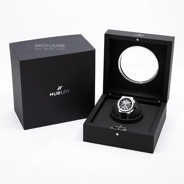 13057_watchlounge_lo.jpg