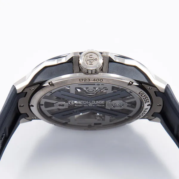 13172_watchlounge_lo.jpg