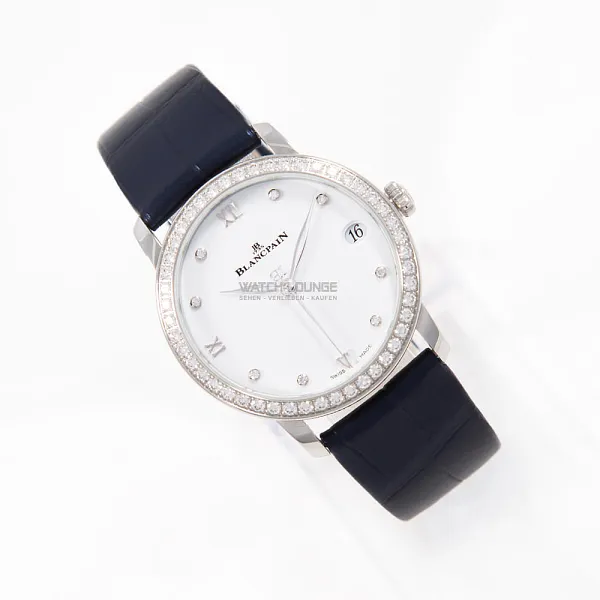 13217_watchlounge_lo.jpg