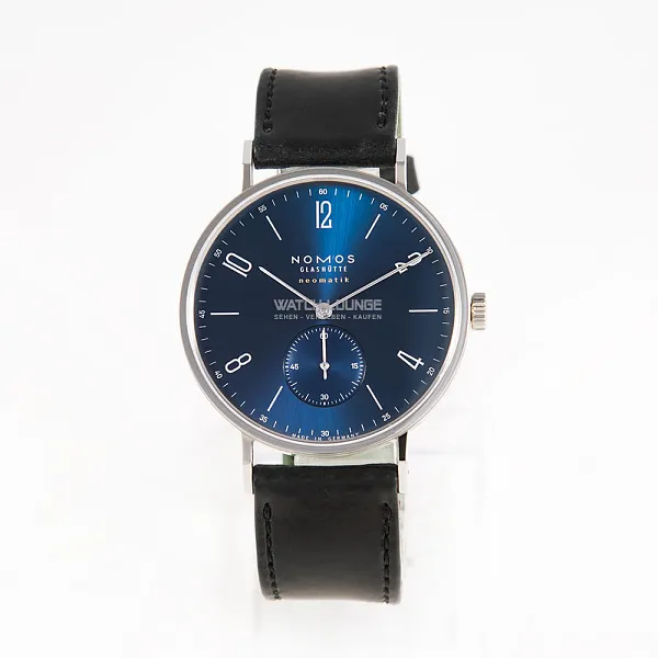 13323_watchlounge_lo.jpg