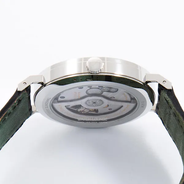 13326_watchlounge_lo.jpg
