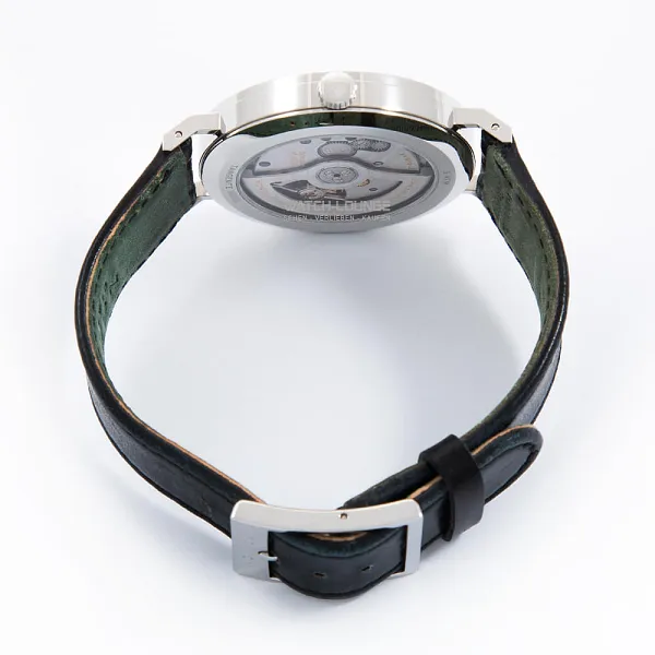 13329_watchlounge_lo.jpg