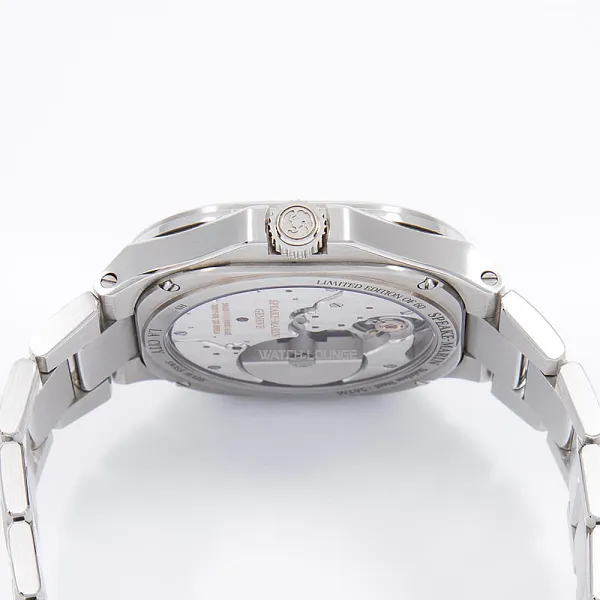 13531_watchlounge_lo.jpg