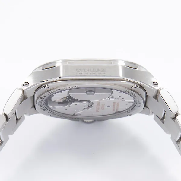 13532_watchlounge_lo.jpg