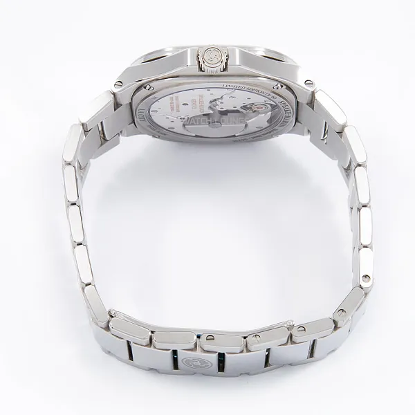 13534_watchlounge_lo.jpg