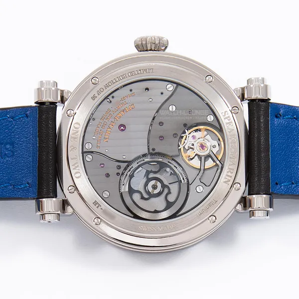 13555_watchlounge_lo.jpg