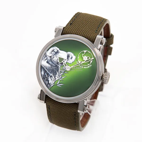 13563_watchlounge_lo.jpg