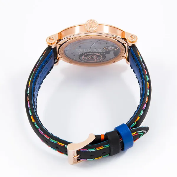 13578_watchlounge_lo.jpg