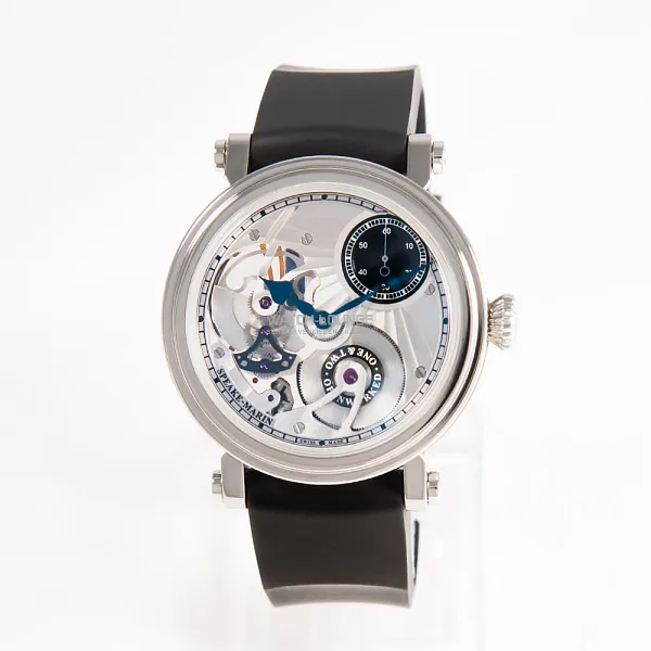 13605_watchlounge_lo.jpg