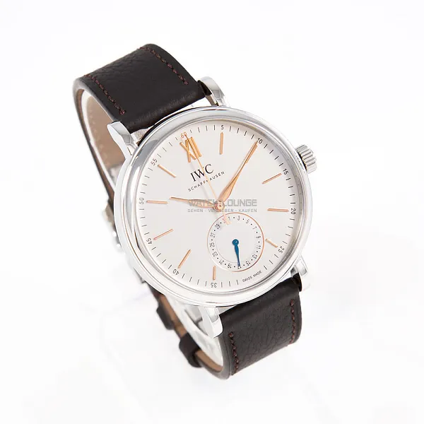 13673_watchlounge_lo.jpg