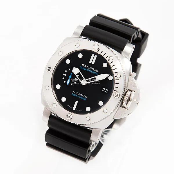 13800_watchlounge_lo.jpg