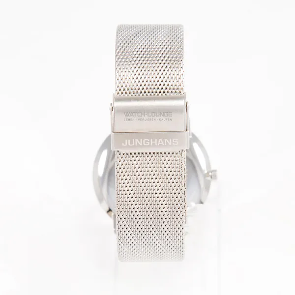 13904_watchlounge_lo.jpg