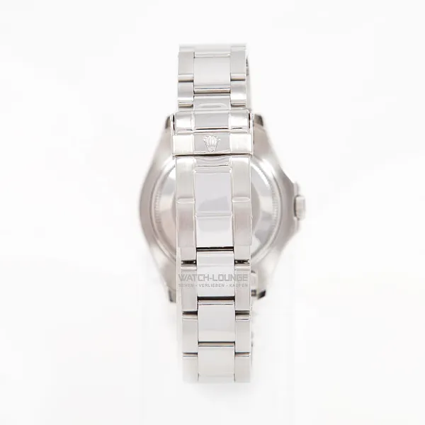 14000_watchlounge_lo.jpg