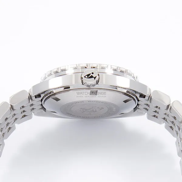 14126_watchlounge_lo.jpg