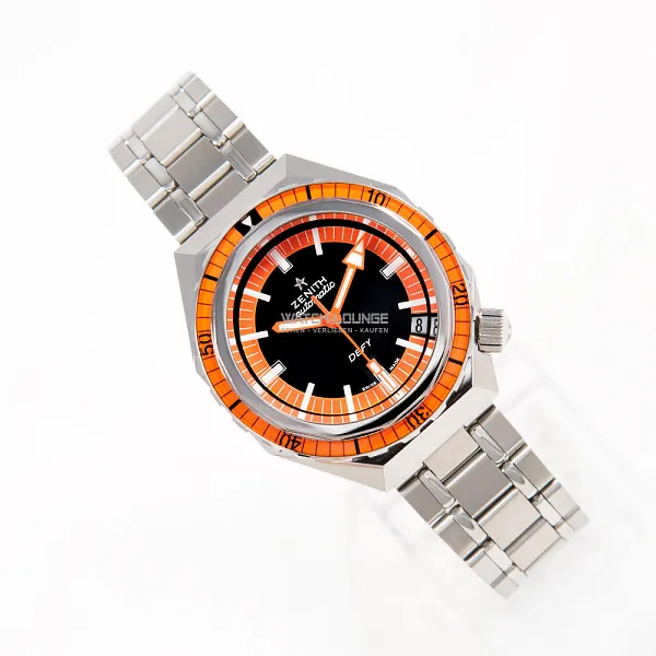 14175_watchlounge_lo.jpg