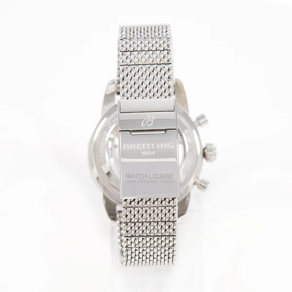 14239_watchlounge_lo.jpg