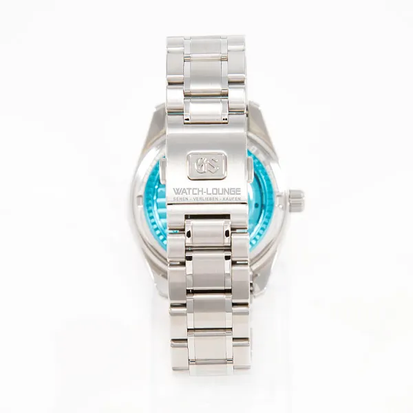 14251_watchlounge_lo.jpg
