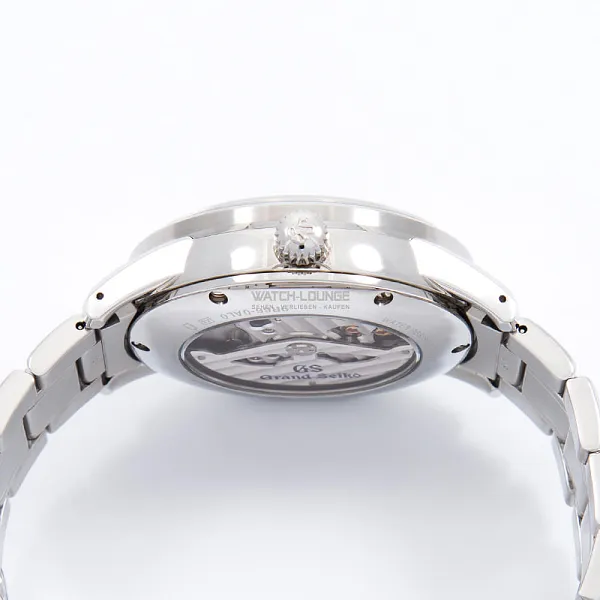 14259_watchlounge_lo.jpg