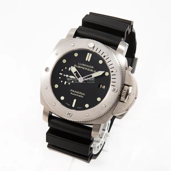 14328_watchlounge_lo.jpg