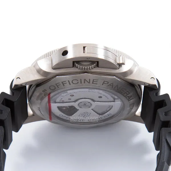 14329_watchlounge_lo.jpg
